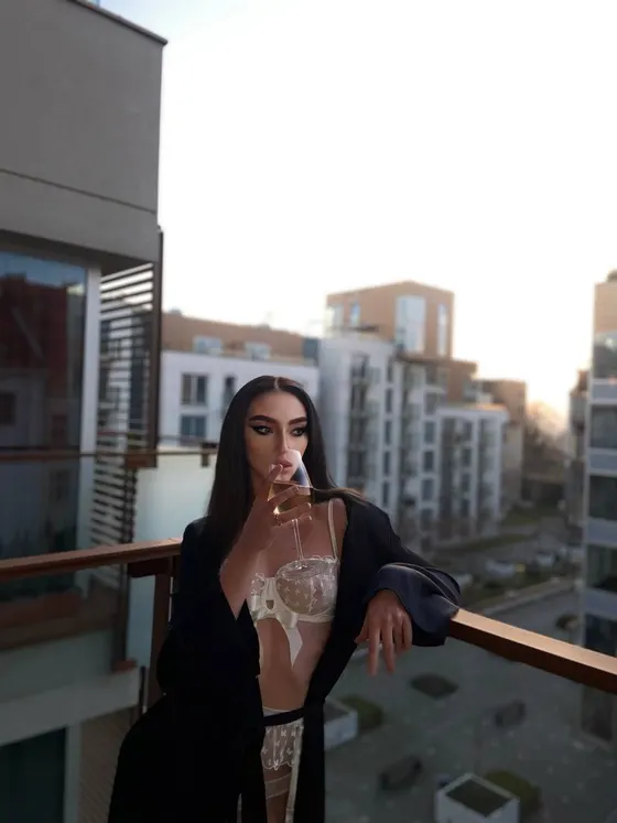 Anais, escort in Dubai — photo 3