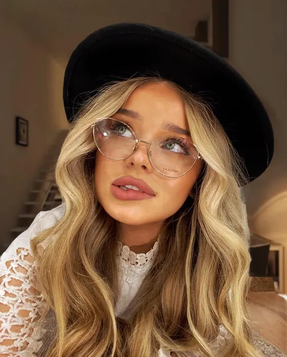 Bella, escort in Dubai