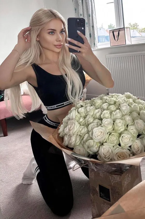 Chloe, escort in Dubai — photo 8