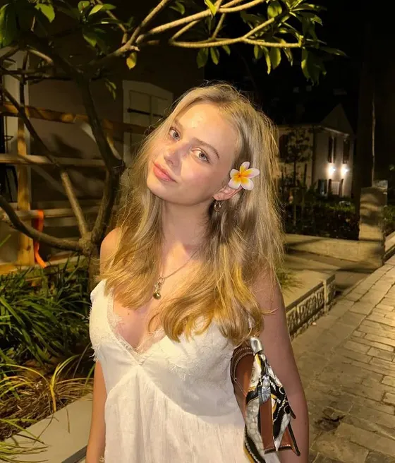 Sabrina, escort in Dubai — photo 9