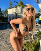 Sofia, escort in Dubai — photo 2