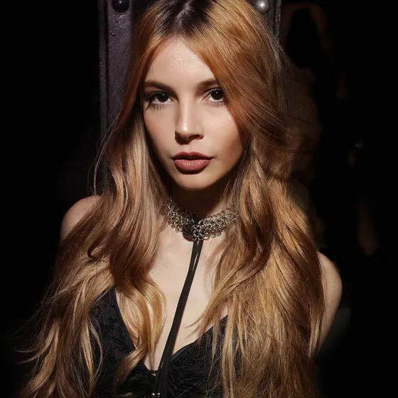 Thea, Asian escort in Dubai