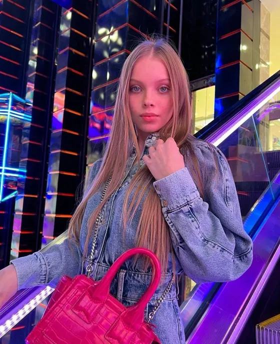 Xenia, escort in Dubai — photo 4