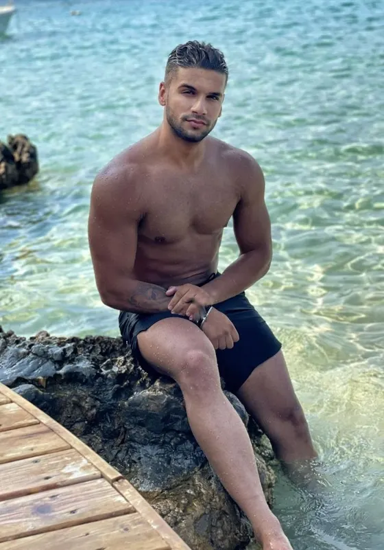 Adrian, Brazilian male escort in Dubai โ photo 15