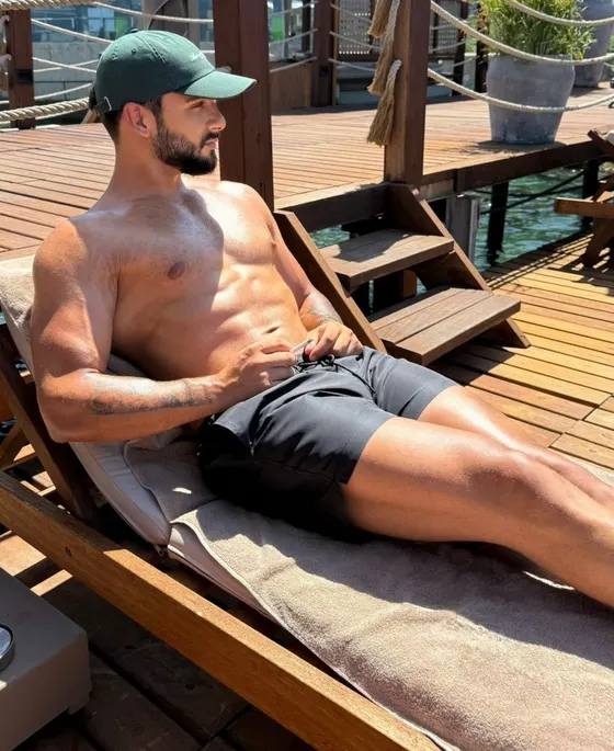 Adrian, Brazilian male escort in Dubai โ photo 16