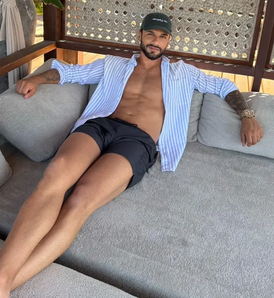 Adrian, Brazilian male escort in Dubai โ photo 17
