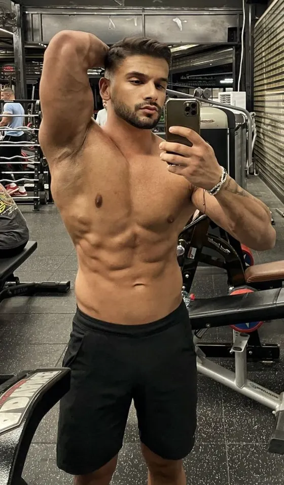 Adrian, Brazilian male escort in Dubai โ photo 5