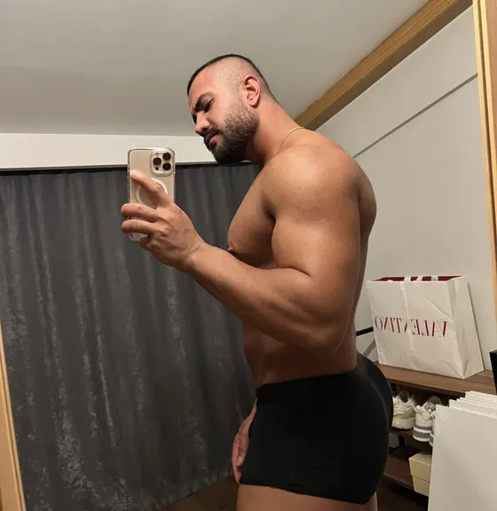Adrian, male escort in Dubai