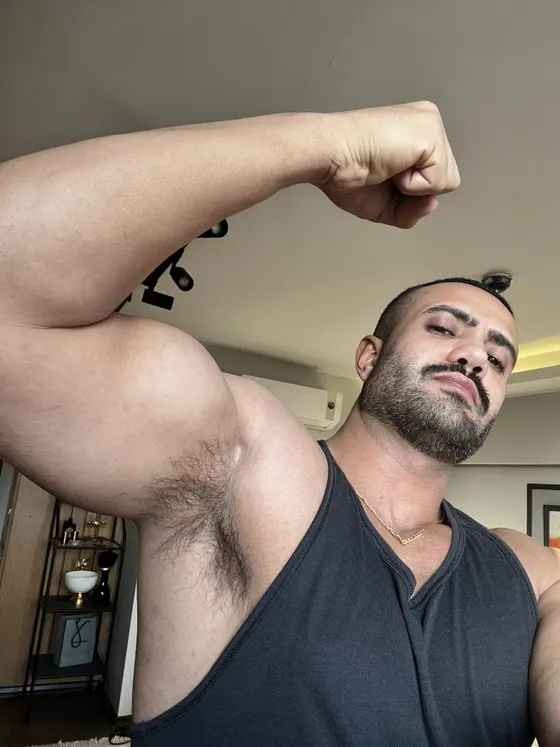 Adrian, male escort in Dubai — photo 10