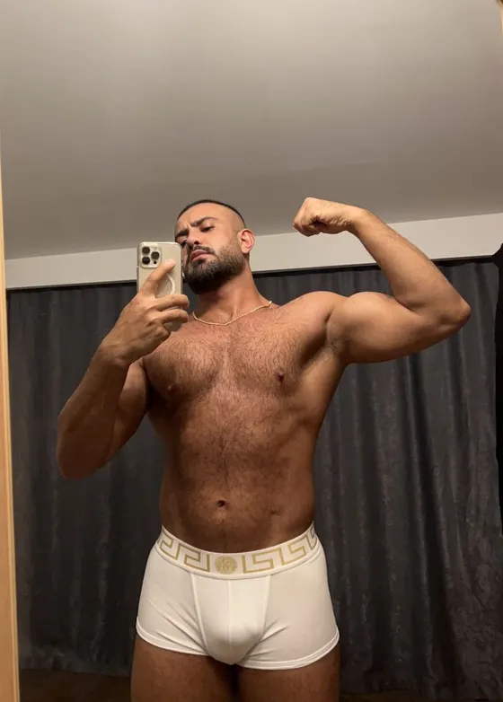 Adrian, male escort in Dubai — photo 11