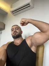 Adrian, male escort in Dubai — photo 4