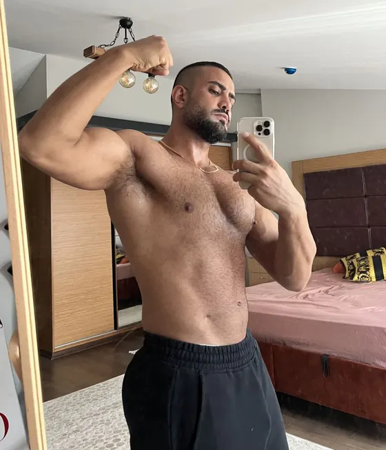 Adrian, male escort in Dubai — photo 7