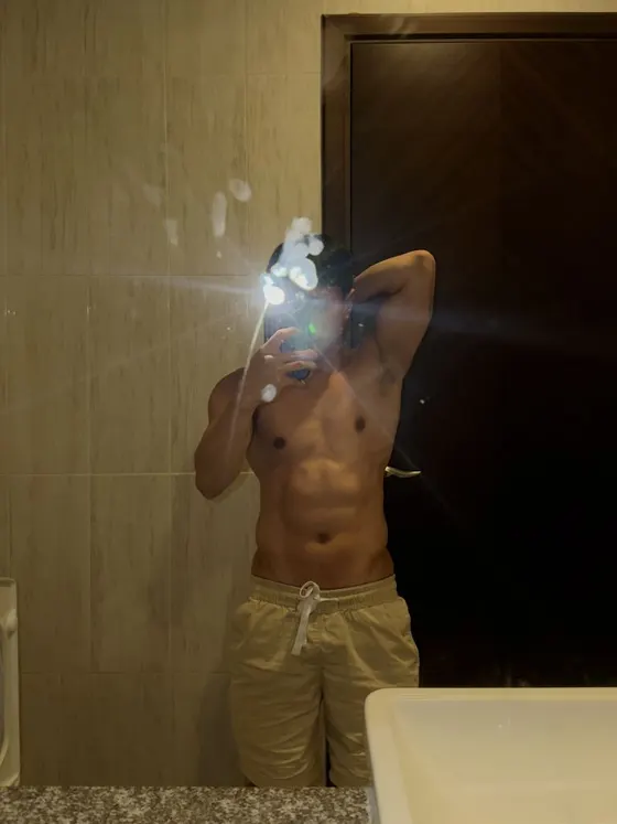 Adrian, Thai male escort in Dubai — photo 3