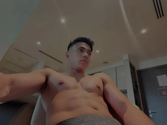 Adrian, Thai male escort in Dubai — photo 7