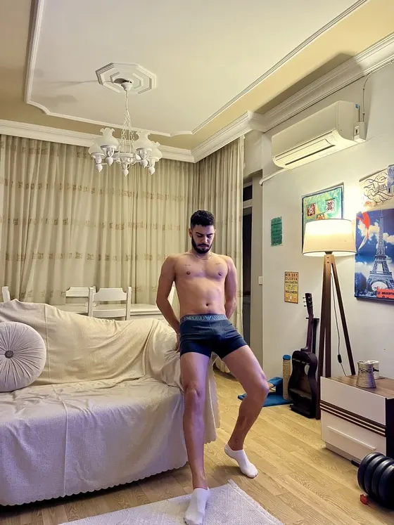 Alex, Brazilian male escort in Dubai — photo 5