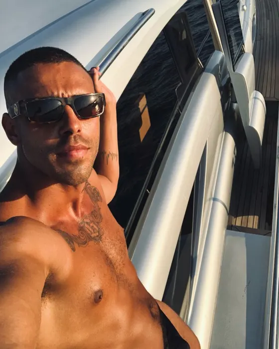 Chris, Brazilian male escort in Dubai — photo 13