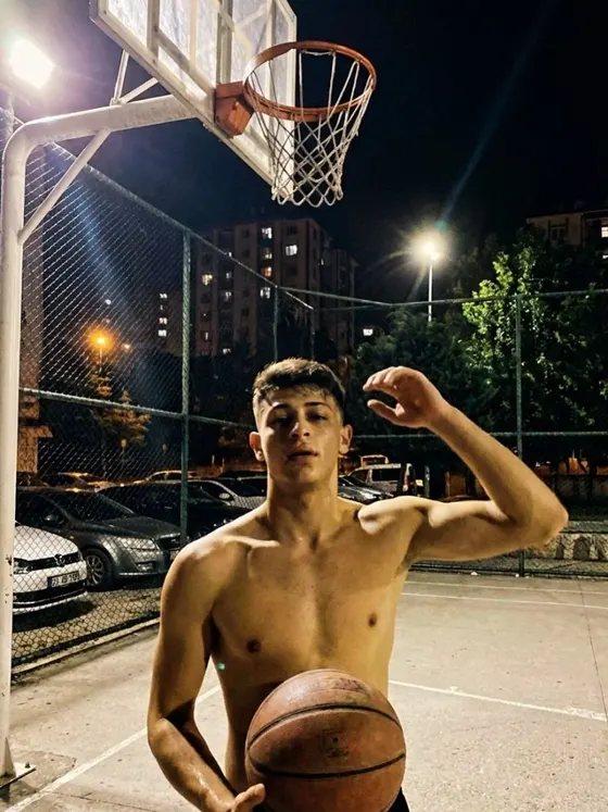 Damian, Brazilian male escort in Dubai