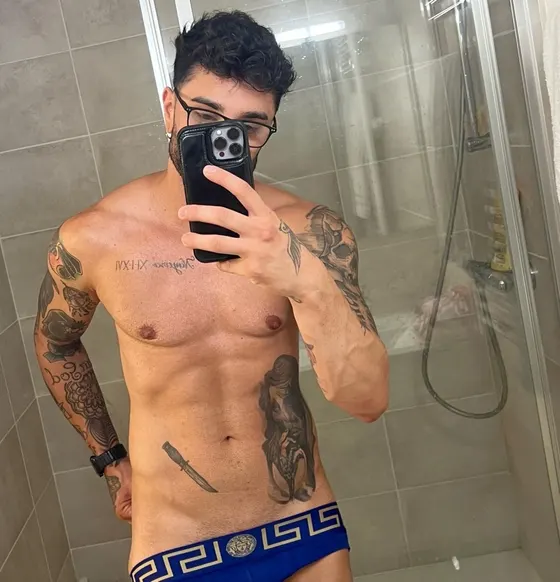 Damian, male escort in Dubai — photo 17