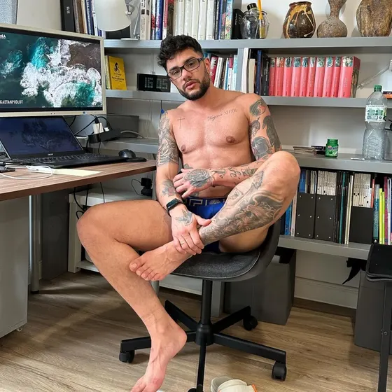 Damian, male escort in Dubai — photo 8