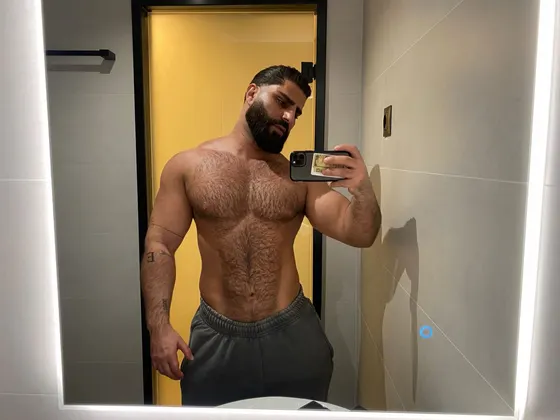Daniel, Brazilian male escort in Dubai — photo 10