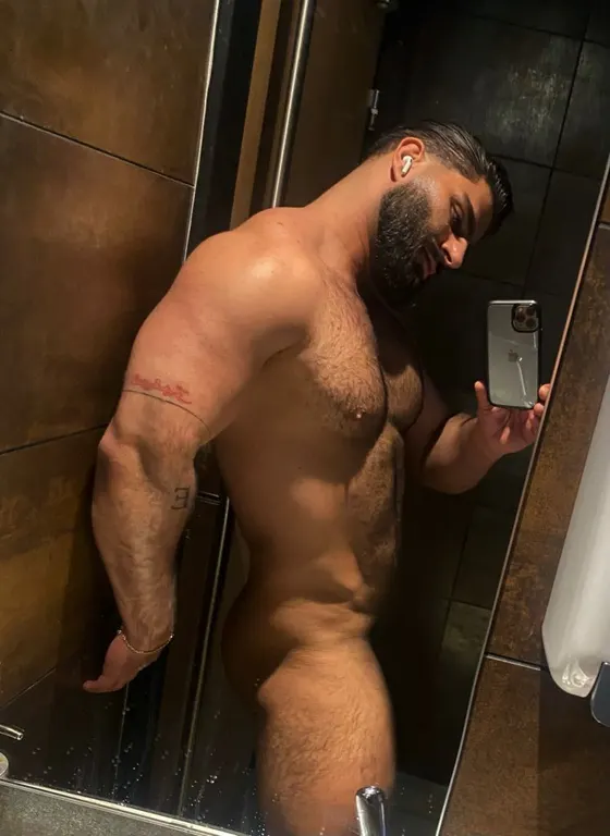 Daniel, Brazilian male escort in Dubai — photo 15