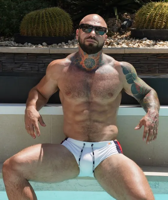 Daniel, Brazilian male escort in Dubai — photo 8