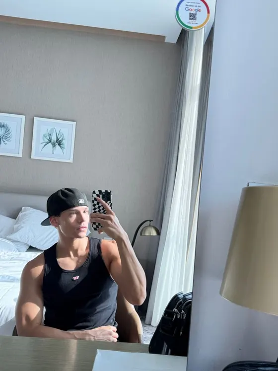 David, male escort in Dubai โ photo 11