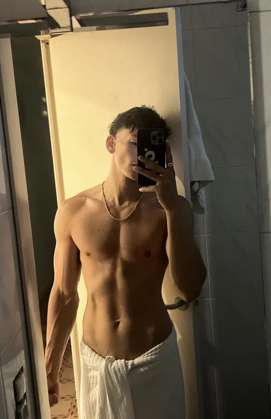 David, male escort in Dubai โ photo 12