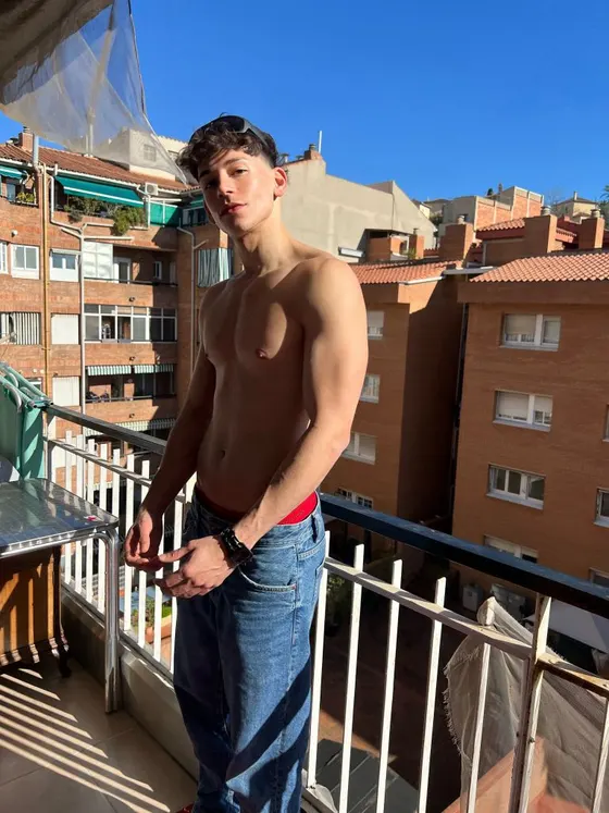 David, male escort in Dubai โ photo 13