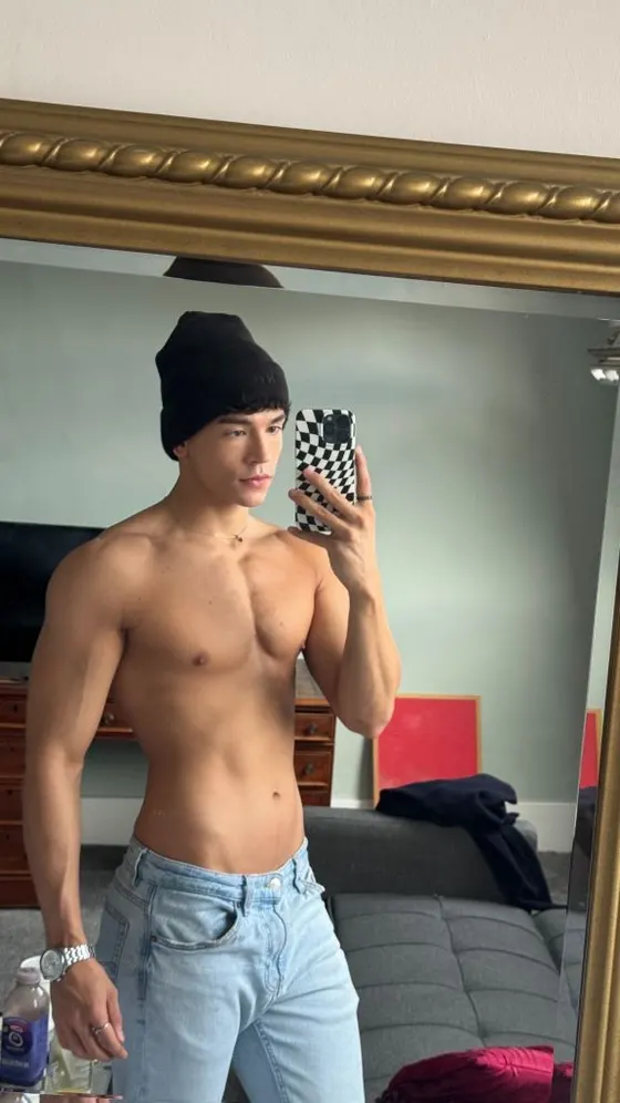 David, male escort in Dubai โ photo 9