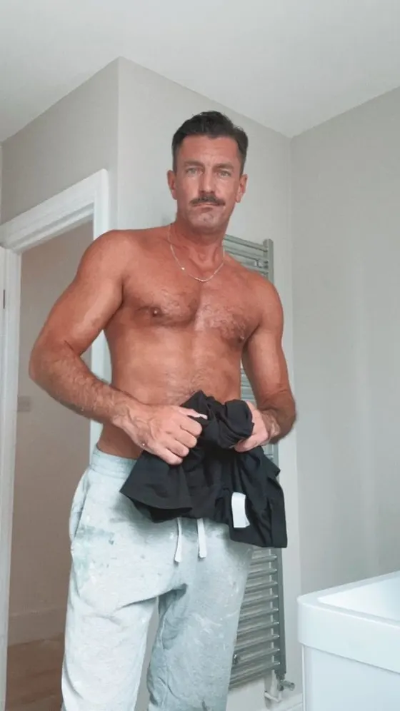 Dima, male escort in Dubai โ photo 17