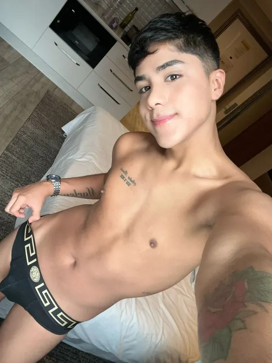 Dima, male escort in Dubai — photo 10