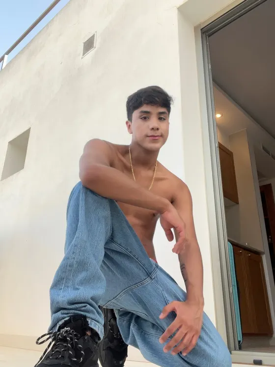 Dima, male escort in Dubai — photo 13