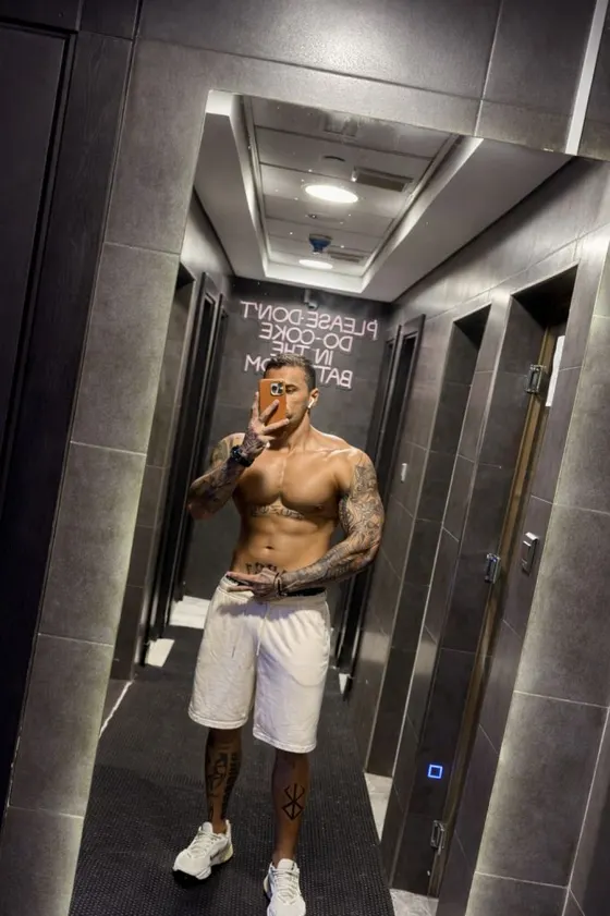 Dorian, male escort in Dubai — photo 6