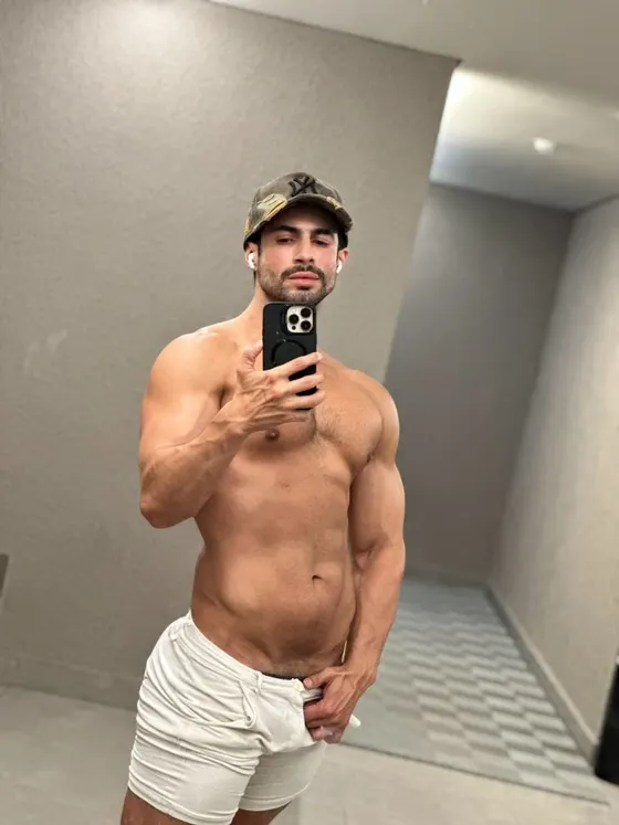 Dorian, Brazilian male escort in Dubai — photo 17