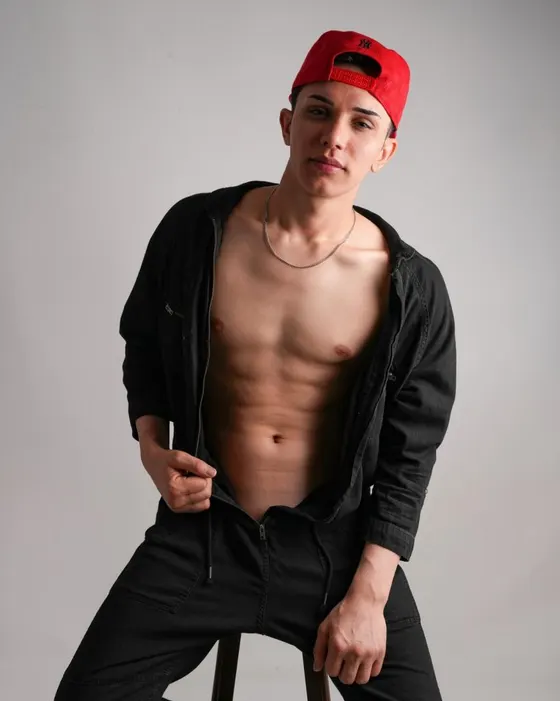 Dorian, Brazilian male escort in Dubai โ photo 2