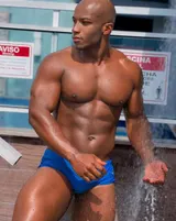 Enzo, male escort in Dubai