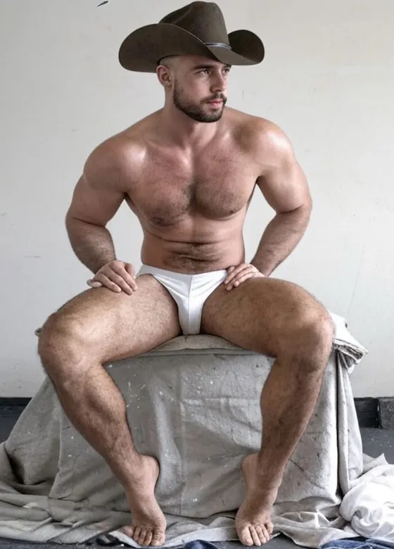 Erik, Russian male escort in Dubai โ photo 3