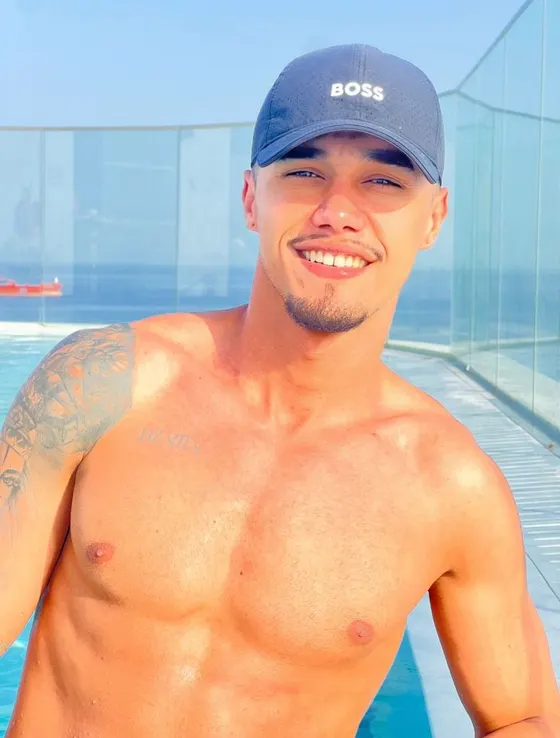 Erik, male escort in Dubai — photo 15