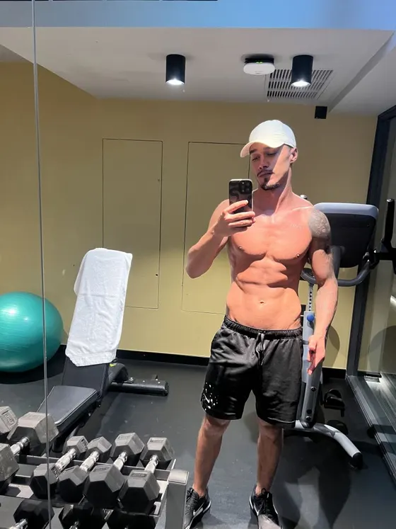 Erik, male escort in Dubai — photo 17
