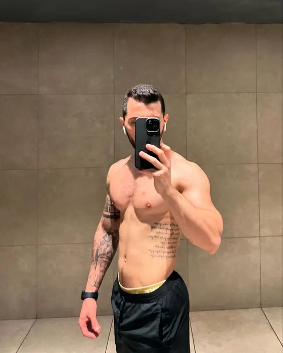 Ethan, Brazilian male escort in Dubai — photo 16