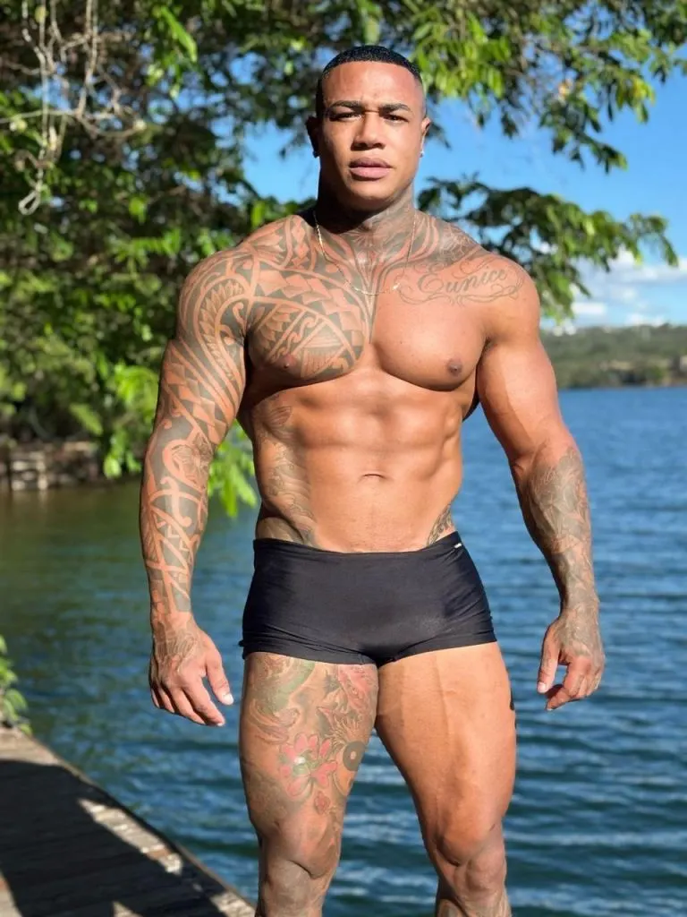 Ethan, male escort in Dubai