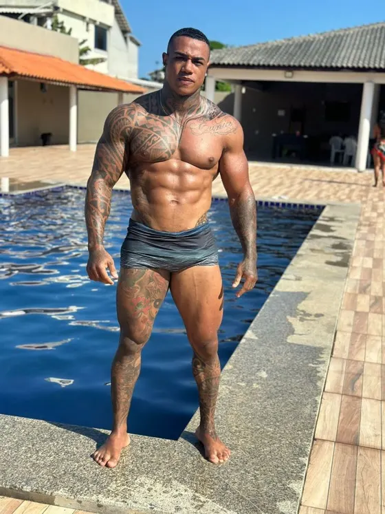 Ethan, male escort in Dubai โ photo 4