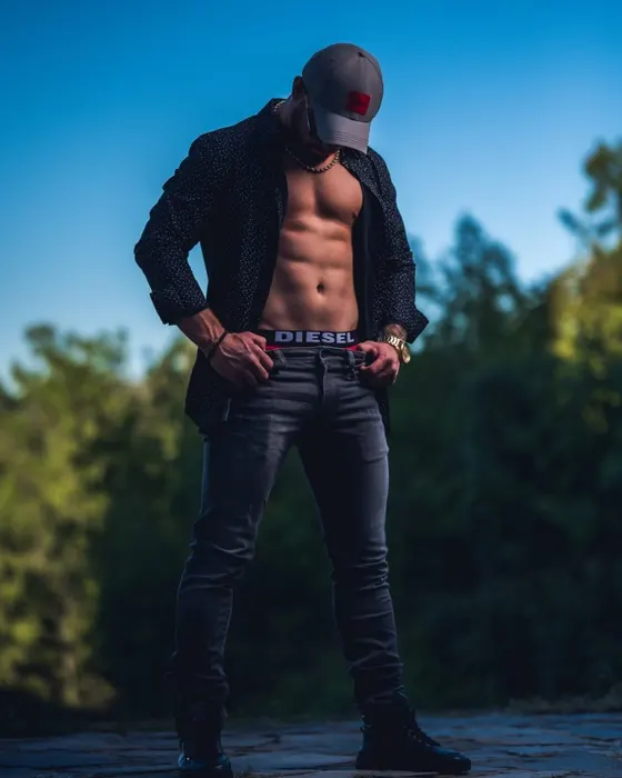 Ethan, Brazilian male escort in Dubai โ photo 12