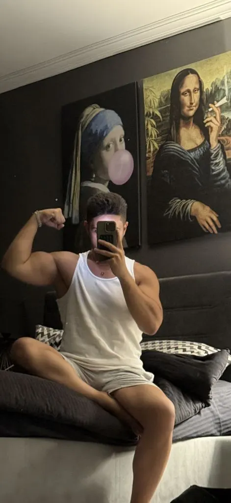Felix, Brazilian male escort in Dubai — photo 15