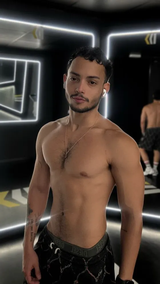 Finn, male escort in Dubai — photo 8