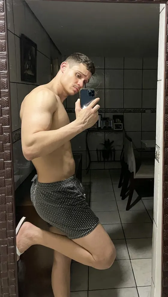 Gabriel, male escort in Dubai — photo 11