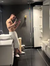 Gabriel, male escort in Dubai — photo 2