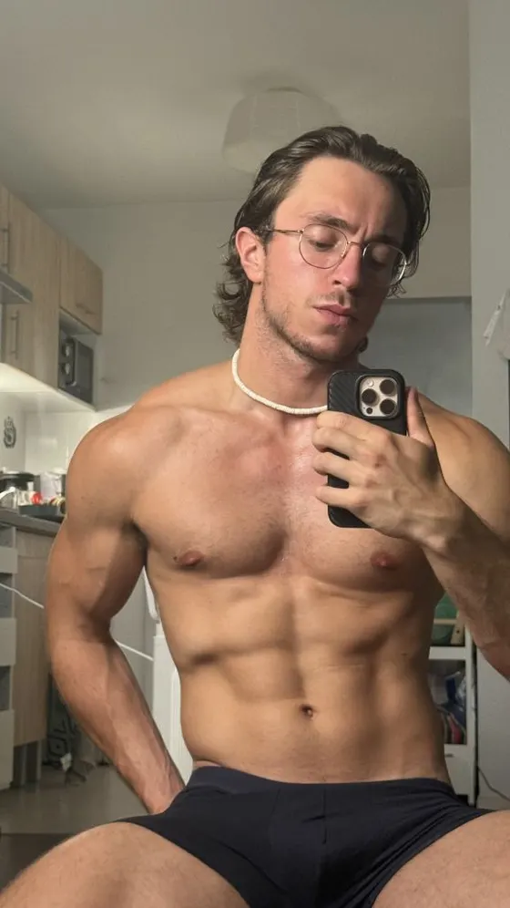 Gabriel, Russian male escort in Dubai — photo 14