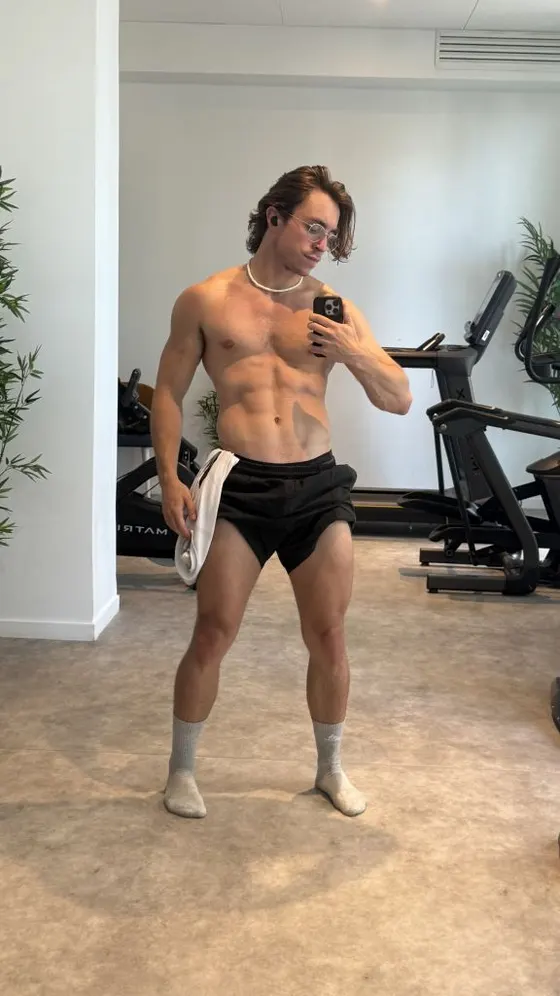 Gabriel, Russian male escort in Dubai — photo 17